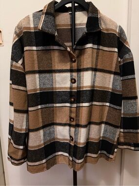 Women’s Plaid Button-Up Shacket in Camel, Black & White